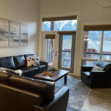 Spectacular Penthouse With Amazing Views, Indoor Pool And Hot Tub Hotell Canmore Eksteriør bilde