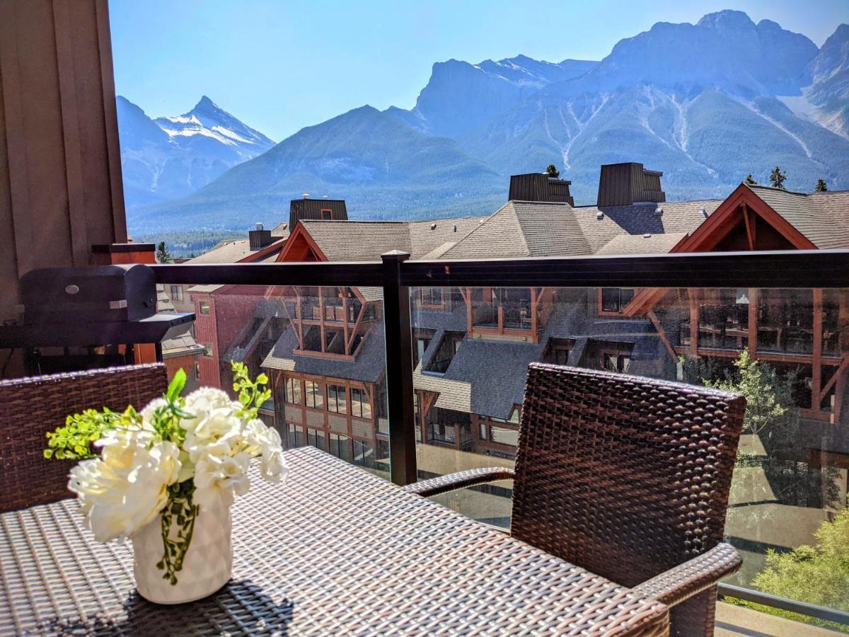 Spectacular Penthouse With Amazing Views, Indoor Pool And Hot Tub Hotell Canmore Eksteriør bilde