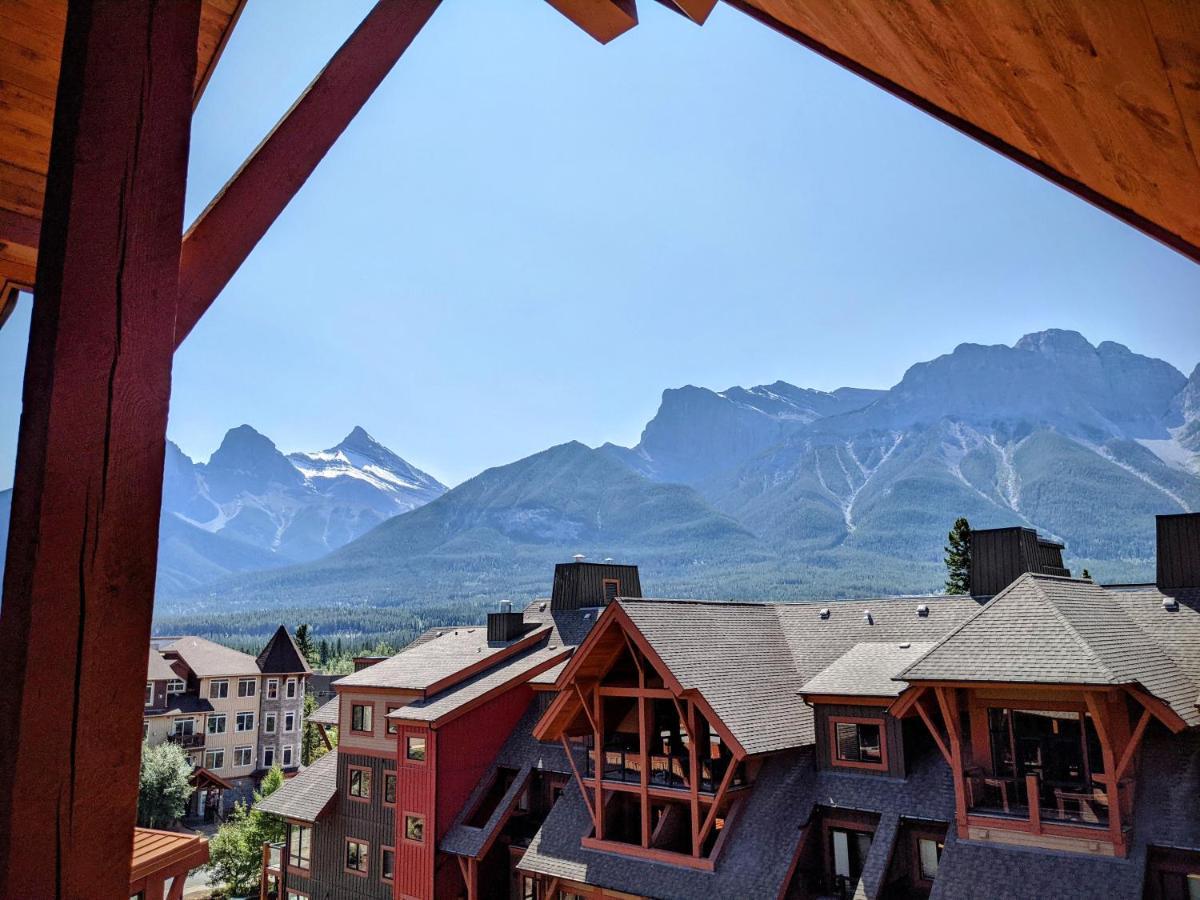 Spectacular Penthouse With Amazing Views, Indoor Pool And Hot Tub Hotell Canmore Eksteriør bilde