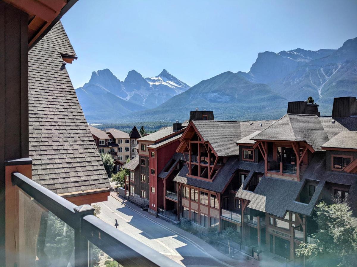 Spectacular Penthouse With Amazing Views, Indoor Pool And Hot Tub Hotell Canmore Eksteriør bilde