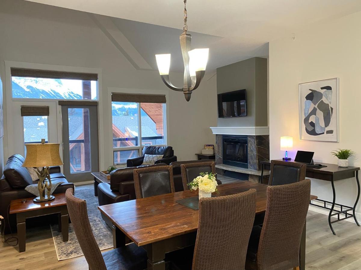 Spectacular Penthouse With Amazing Views, Indoor Pool And Hot Tub Hotell Canmore Eksteriør bilde