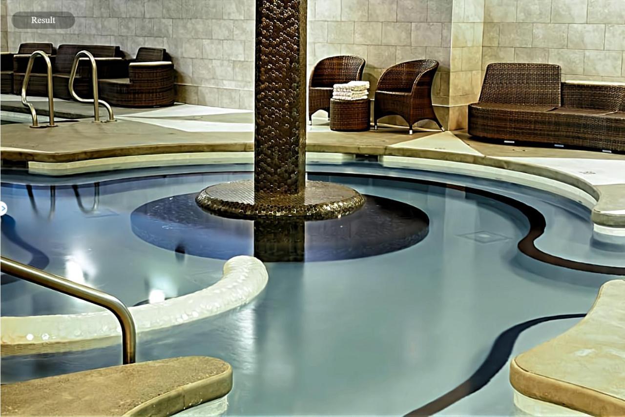 Spectacular Penthouse With Amazing Views, Indoor Pool And Hot Tub Hotell Canmore Eksteriør bilde